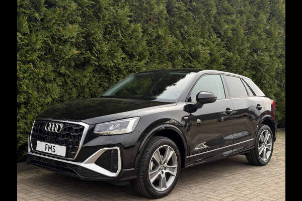Audi Q2 35 TFSI S-Line CarPlay Camera