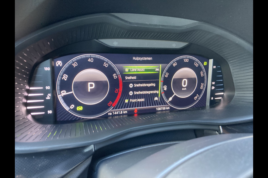 Škoda SCALA 1.0 TSi 110pk DSG Sport Business NAVI/VIRTUAL/CARPLAY/PDC/WINTERPACK