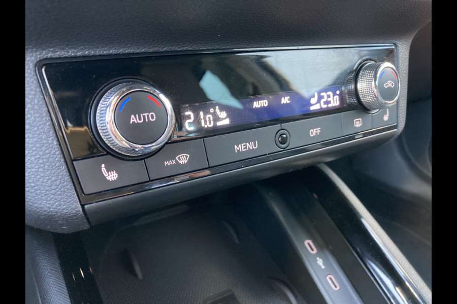 Škoda SCALA 1.0 TSi 110pk DSG Sport Business NAVI/VIRTUAL/CARPLAY/PDC/WINTERPACK