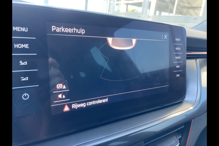 Škoda SCALA 1.0 TSi 110pk DSG Sport Business NAVI/VIRTUAL/CARPLAY/PDC/WINTERPACK