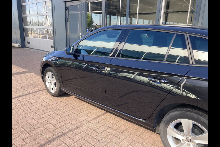 Škoda SCALA 1.0 TSi 110pk DSG Sport Business NAVI/VIRTUAL/CARPLAY/PDC/WINTERPACK