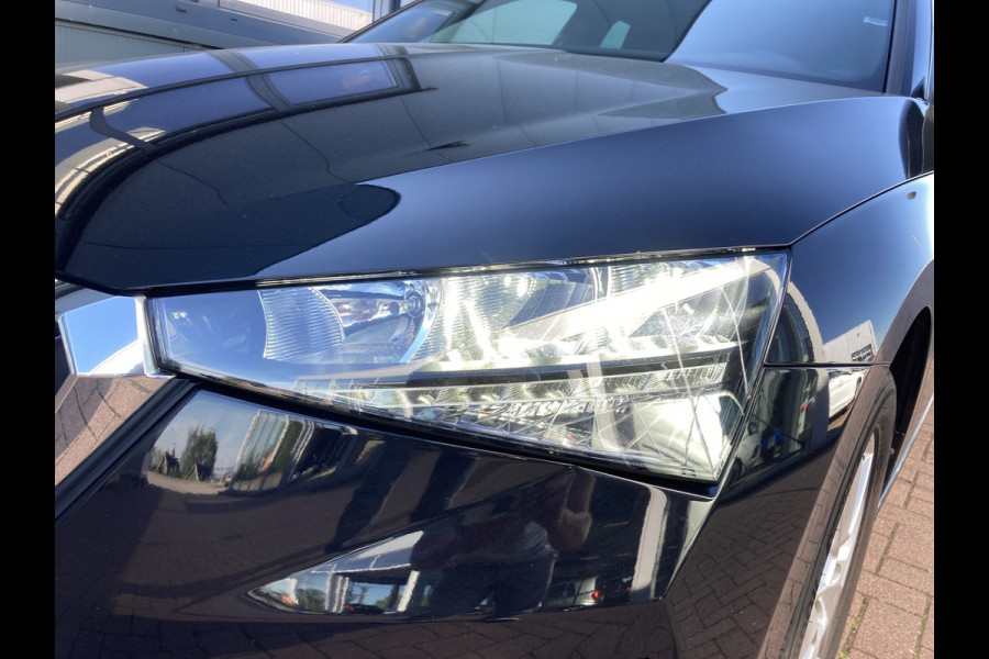 Škoda SCALA 1.0 TSi 110pk DSG Sport Business NAVI/VIRTUAL/CARPLAY/PDC/WINTERPACK