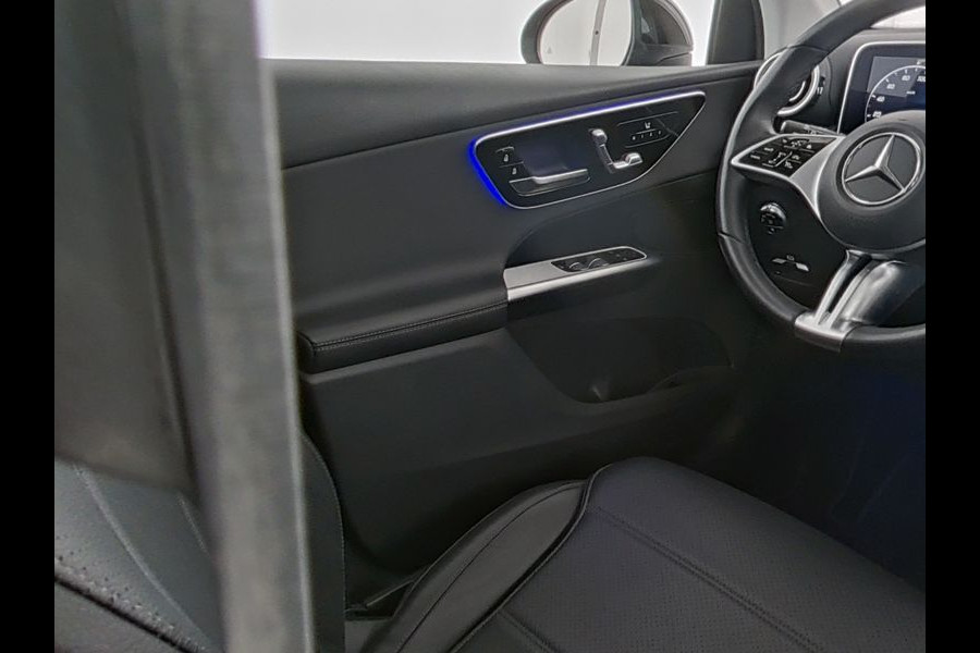 Mercedes-Benz GLC 300 e 4MATIC Plug-In Hybride | Panorama Schuif-Kanteldak | Trekhaak | Memory | Voorstoelen | Stoel en Stuur Verwarming | Inclusief 24 maanden MB Certified garantie voor Europa.