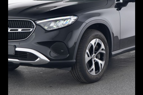Mercedes-Benz GLC 300 e 4MATIC Plug-In Hybride | Panorama Schuif-Kanteldak | Trekhaak | Memory | Voorstoelen | Stoel en Stuur Verwarming | Inclusief 24 maanden MB Certified garantie voor Europa.