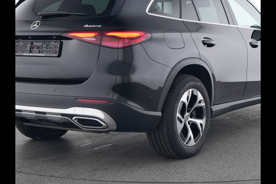 Mercedes-Benz GLC 300 e 4MATIC Plug-In Hybride | Panorama Schuif-Kanteldak | Trekhaak | Memory | Voorstoelen | Stoel en Stuur Verwarming | Inclusief 24 maanden MB Certified garantie voor Europa.
