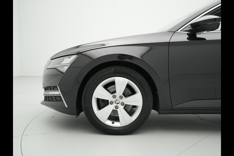 Škoda Superb Combi 1.4 TSI iV 218pk Ambition Trekhaak Navigatie Virtual Cockpit Stoelverwarming Carplay 37