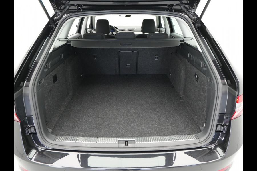 Škoda Superb Combi 1.4 TSI iV 218pk Ambition Trekhaak Navigatie Virtual Cockpit Stoelverwarming Carplay 37