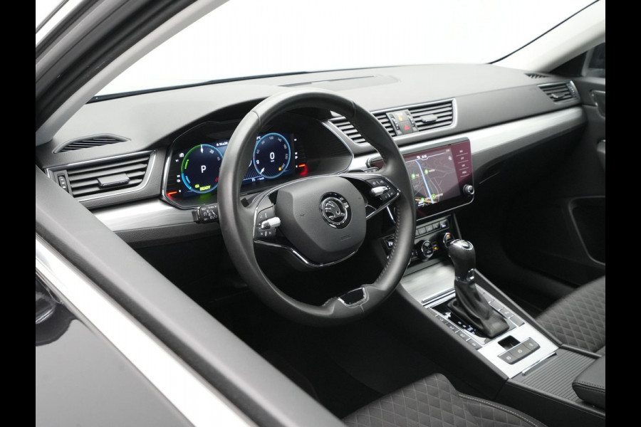 Škoda Superb Combi 1.4 TSI iV 218pk Ambition Trekhaak Navigatie Virtual Cockpit Stoelverwarming Carplay 37
