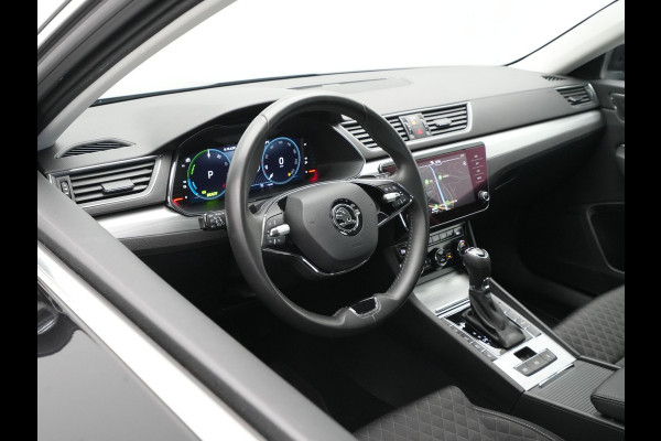 Škoda Superb Combi 1.4 TSI iV 218pk Ambition Trekhaak Navigatie Virtual Cockpit Stoelverwarming Carplay 37