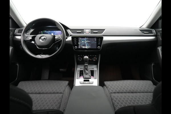 Škoda Superb Combi 1.4 TSI iV 218pk Ambition Trekhaak Navigatie Virtual Cockpit Stoelverwarming Carplay 37