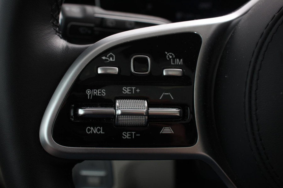 Mercedes-Benz GLE 350 e AMG 4-MATIC leder adaptive Cruise Control Burmester Audio Panorama dak 20 Inch Lichtmetalen Velgen Trekhaak