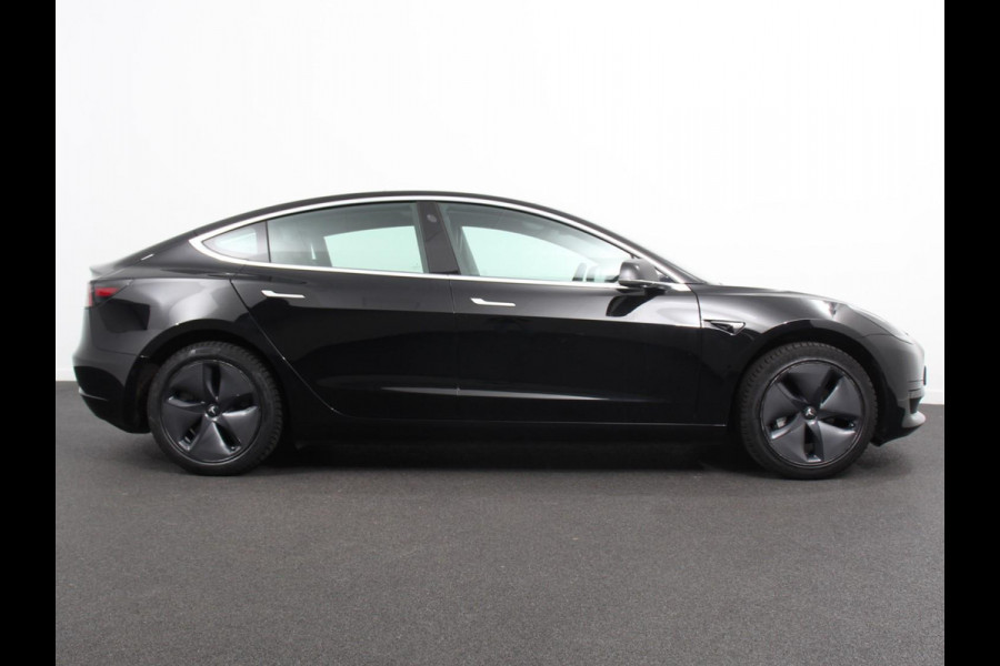 Tesla Model 3 Standard RWD Plus 60 kWh Autopilot Premium Connectivity Leder Panoramadak PDC VA + Camera