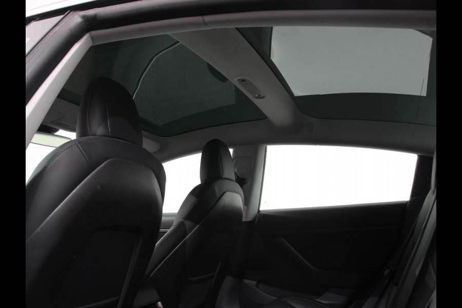 Tesla Model 3 Standard RWD Plus 60 kWh Autopilot Premium Connectivity Leder Panoramadak PDC VA + Camera