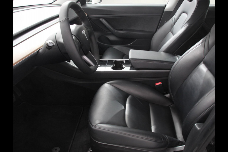 Tesla Model 3 Standard RWD Plus 60 kWh Autopilot Premium Connectivity Leder Panoramadak PDC VA + Camera
