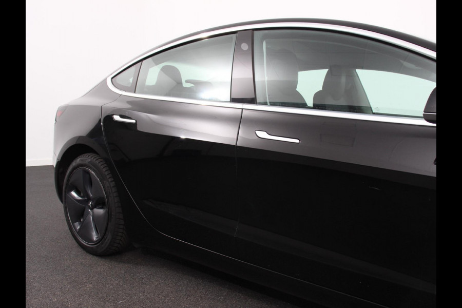 Tesla Model 3 Standard RWD Plus 60 kWh Autopilot Premium Connectivity Leder Panoramadak PDC VA + Camera