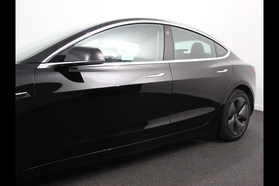 Tesla Model 3 Standard RWD Plus 60 kWh Autopilot Premium Connectivity Leder Panoramadak PDC VA + Camera