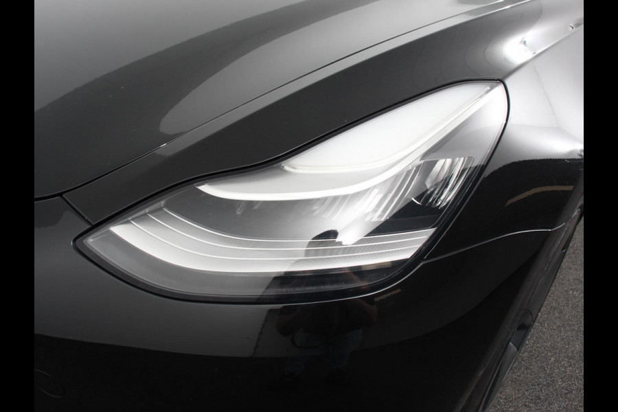 Tesla Model 3 Standard RWD Plus 60 kWh Autopilot Premium Connectivity Leder Panoramadak PDC VA + Camera