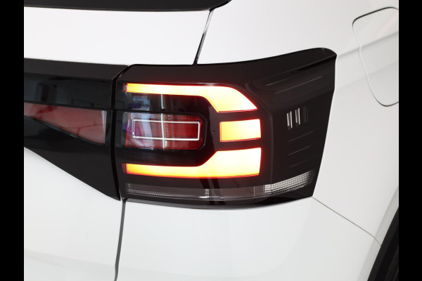 Volkswagen T-Cross 1.0 TSI R-Line Ext/ 110PK DSG (Automaat) | Digitaal dashboard | Stoelverwarming | Navigatie |