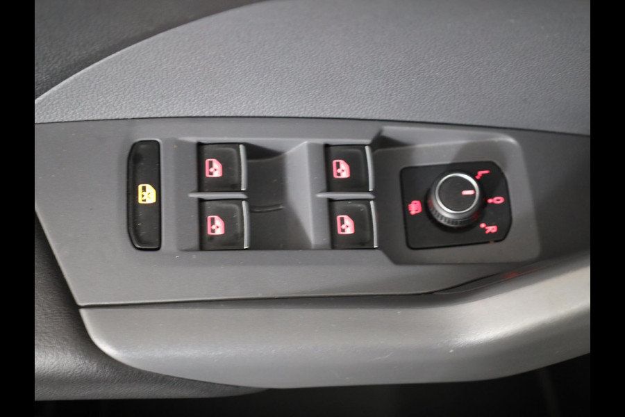 Volkswagen T-Cross 1.0 TSI R-Line Ext/ 110PK DSG (Automaat) | Digitaal dashboard | Stoelverwarming | Navigatie |