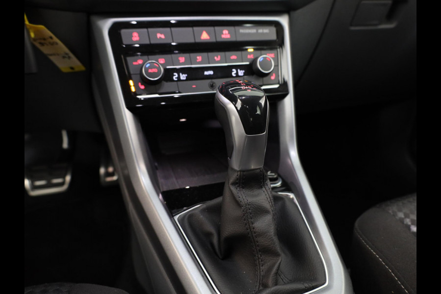 Volkswagen T-Cross 1.0 TSI R-Line Ext/ 110PK DSG (Automaat) | Digitaal dashboard | Stoelverwarming | Navigatie |
