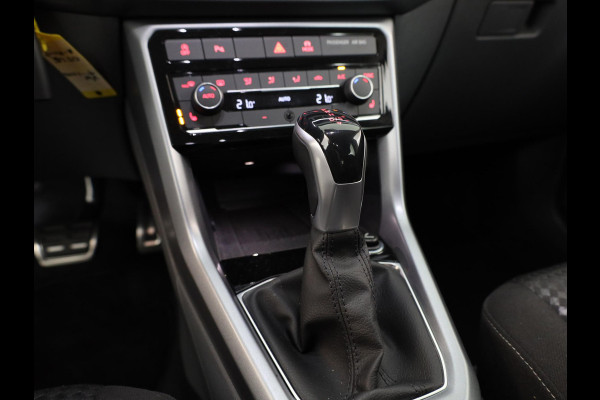 Volkswagen T-Cross 1.0 TSI R-Line Ext/ 110PK DSG (Automaat) | Digitaal dashboard | Stoelverwarming | Navigatie |