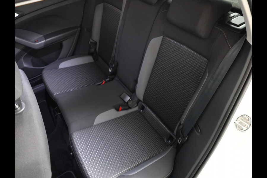 Volkswagen T-Cross 1.0 TSI R-Line Ext/ 110PK DSG (Automaat) | Digitaal dashboard | Stoelverwarming | Navigatie |