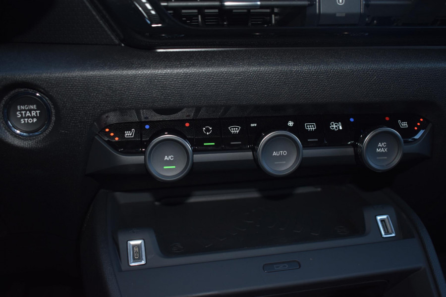 Citroën C4 X 1.2 Puretech 130PK Automaat Shine | Navi | Camera | Incl. garantie