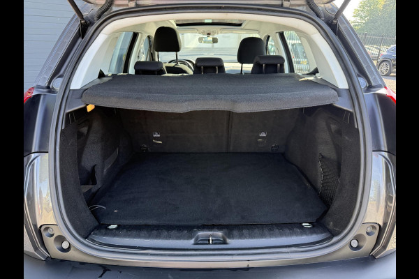 Peugeot 2008 1.2 PureTech Active 2e Eigenaar,Navi,Trekhaak,Pano,Cruise,Clima,N.A.P,110pk,Nieuwe APK bij Aflevering