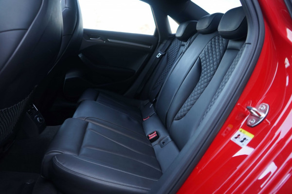 Audi A3 Limousine 2.0 TFSI 3X S-Line Quattro Pano/RS-zetels/Virtual/Tango-red