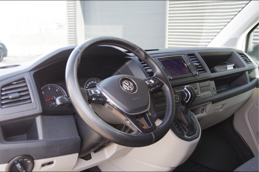Volkswagen Transporter 2.0 TDI 3-ZITS, 204PK AUT. TREKHAAK, ADAPT. CRUISE, STANDKACHEL, NAVI, STOELVERWARMING