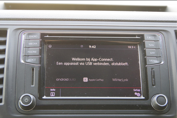 Volkswagen Transporter 2.0 TDI 3-ZITS, 204PK AUT. TREKHAAK, ADAPT. CRUISE, STANDKACHEL, NAVI, STOELVERWARMING
