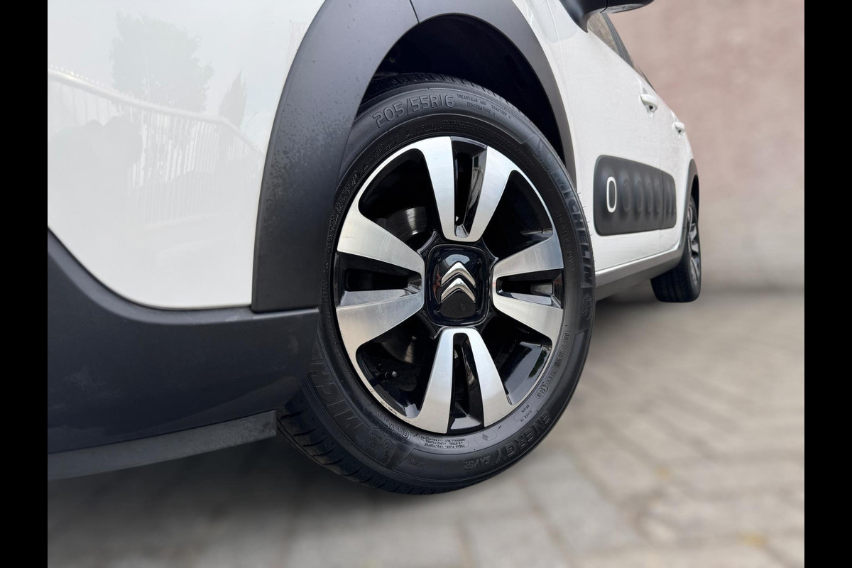 Citroën C3 1.2 PureTech Shine CARPLAY / PARKEERSENSOREN / CRUISE CONTROL / LMV / TWO-TONE / BLUETOOTH Citroën C3 1.2 PureTech Shine CARPLAY / PARKEERSENSOREN / CRUISE CONTROL / LMV / TWO-TONE / BLUETOOTH