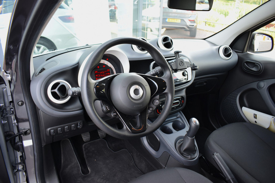 Smart Forfour 1.0 Business Solution | Climate | Cruise | LM Velgen | Bluetooth