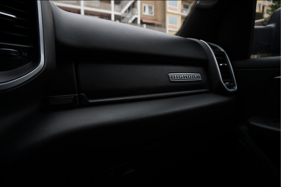 Dodge Ram 1500 5.7 V8 4x4 Crew Cab Big Horn Apple Carplay Camera Leer Trekhaak LPG Stoelverwarming Stuurverwarming