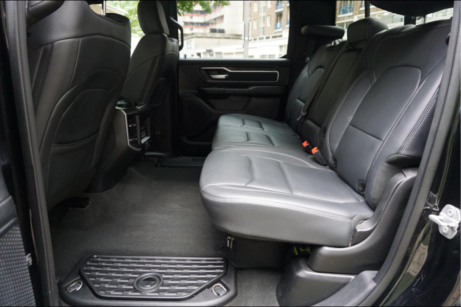 Dodge Ram 1500 5.7 V8 4x4 Crew Cab Big Horn Apple Carplay Camera Leer Trekhaak LPG Stoelverwarming Stuurverwarming