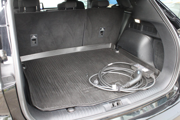 Ford Kuga 2.5 PHEV Titanium | Dealeronderhouden | Adaptive cruise control | Winter Pack | Dodehoeksensoren | Camera
