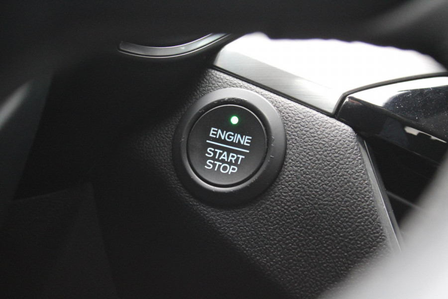 Ford Kuga 2.5 PHEV Titanium | Dealeronderhouden | Adaptive cruise control | Winter Pack | Dodehoeksensoren | Camera
