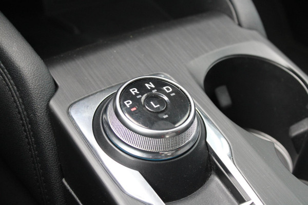Ford Kuga 2.5 PHEV Titanium | Dealeronderhouden | Adaptive cruise control | Winter Pack | Dodehoeksensoren | Camera