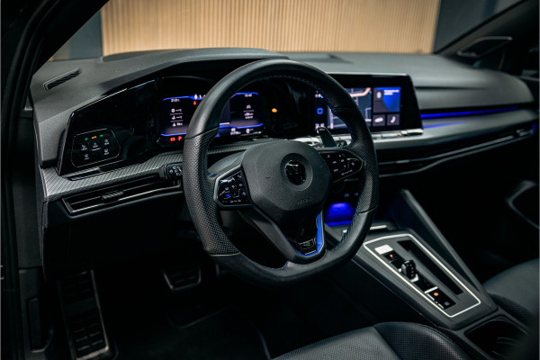 Volkswagen Golf 2.0 TSI R 4Motion uiterst nette en volle Golf R met Akra en nog vele andere opties