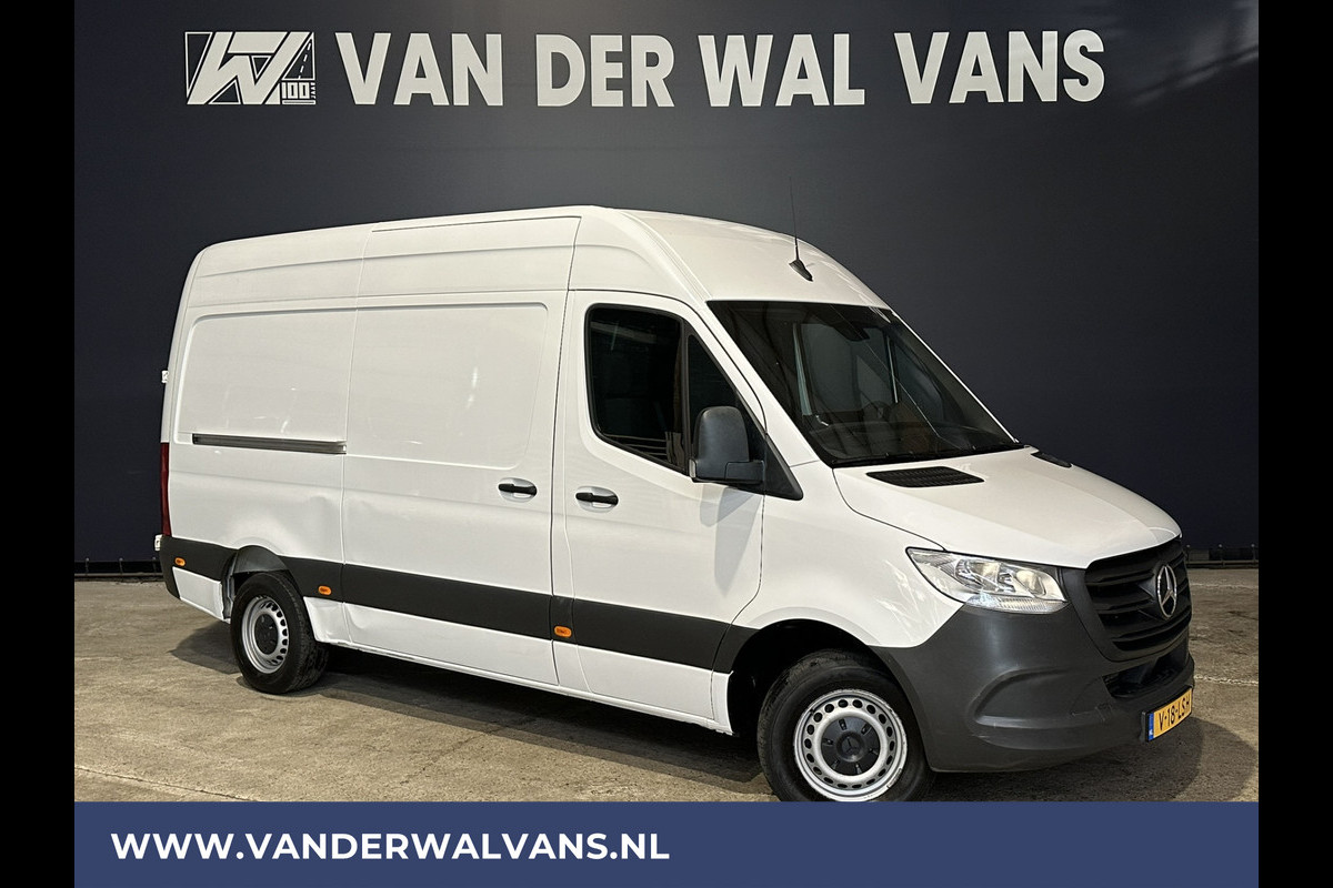 Mercedes-Benz Sprinter 315 CDI 150pk L2H2 Euro6 Airco | Camera | Apple Carplay | Android Auto| Bijrijdersbank Mercedes-Benz Sprinter 315 CDI 150pk L2H2 Euro6 Airco | Camera | Apple Carplay | Android Auto| Bijrijdersbank