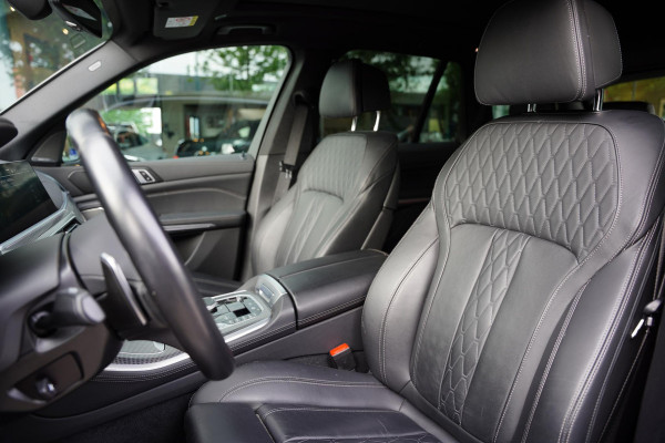 BMW X5 X Drive 45E High Executive Individual M-Pakket Panorama Dak