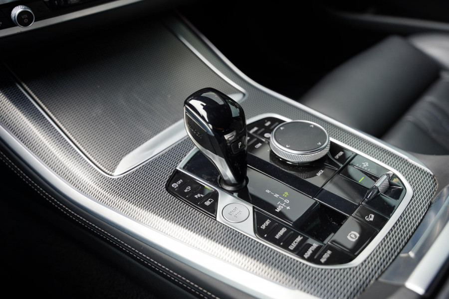 BMW X5 X Drive 45E High Executive Individual M-Pakket Panorama Dak