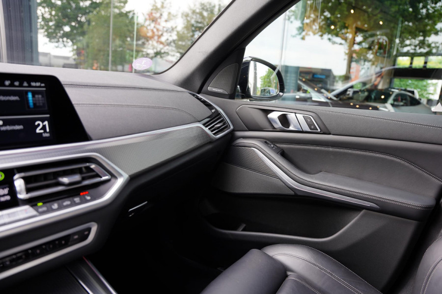 BMW X5 X Drive 45E High Executive Individual M-Pakket Panorama Dak