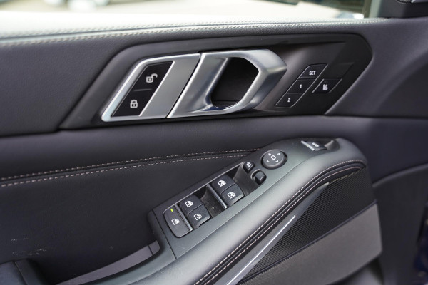 BMW X5 X Drive 45E High Executive Individual M-Pakket Panorama Dak