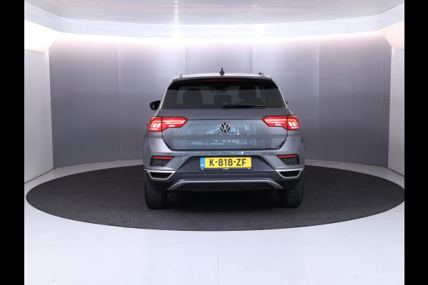 Volkswagen T-Roc 1.0 TSI Style 110 pk | Navigatie | Parkeersensoren | Adaptieve cruise control | Autom. airco |
