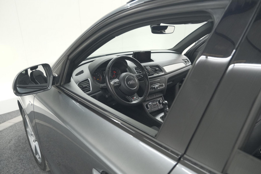 Audi Q3 1.4 TFSI CoD Sport S Line Edition | Parkeersensoren | Navigatie | Climate Control