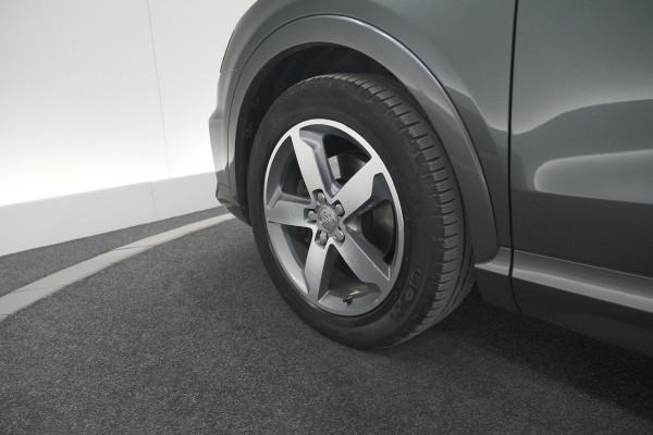 Audi Q3 1.4 TFSI CoD Sport S Line Edition | Parkeersensoren | Navigatie | Climate Control