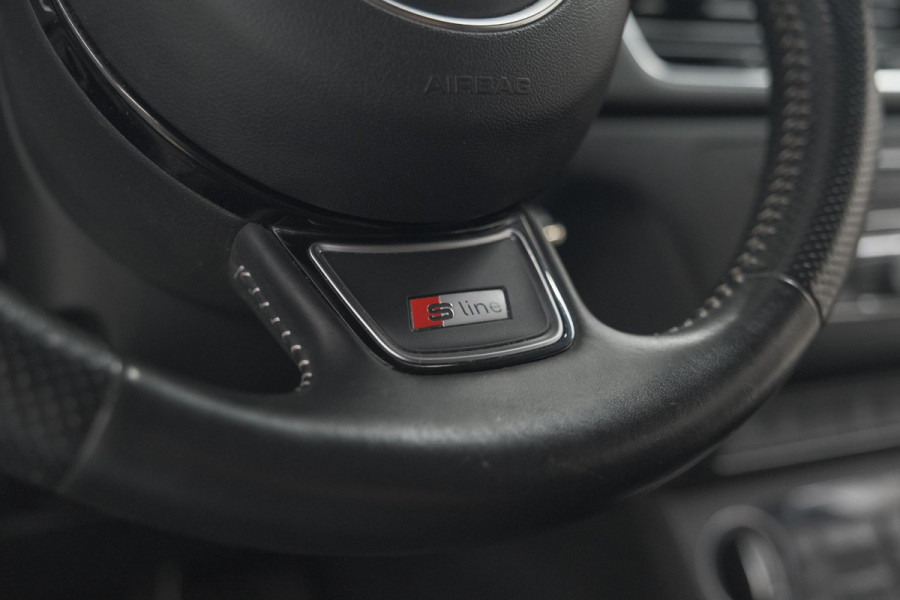 Audi Q3 1.4 TFSI CoD Sport S Line Edition | Parkeersensoren | Navigatie | Climate Control