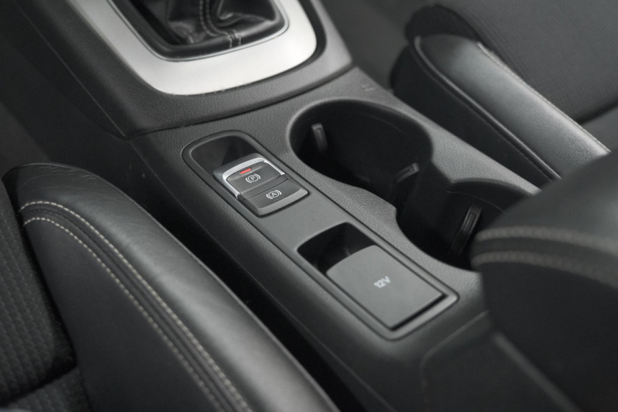 Audi Q3 1.4 TFSI CoD Sport S Line Edition | Parkeersensoren | Navigatie | Climate Control