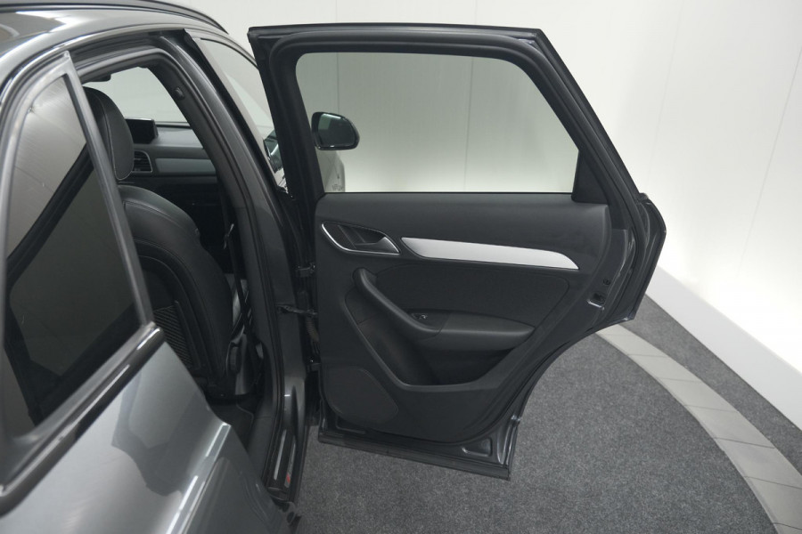 Audi Q3 1.4 TFSI CoD Sport S Line Edition | Parkeersensoren | Navigatie | Climate Control